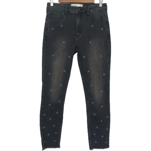 Abercrombie & Fitch Ankle High-rise Black Star Embroidered Cropped Jeans - Picture 5 of 16